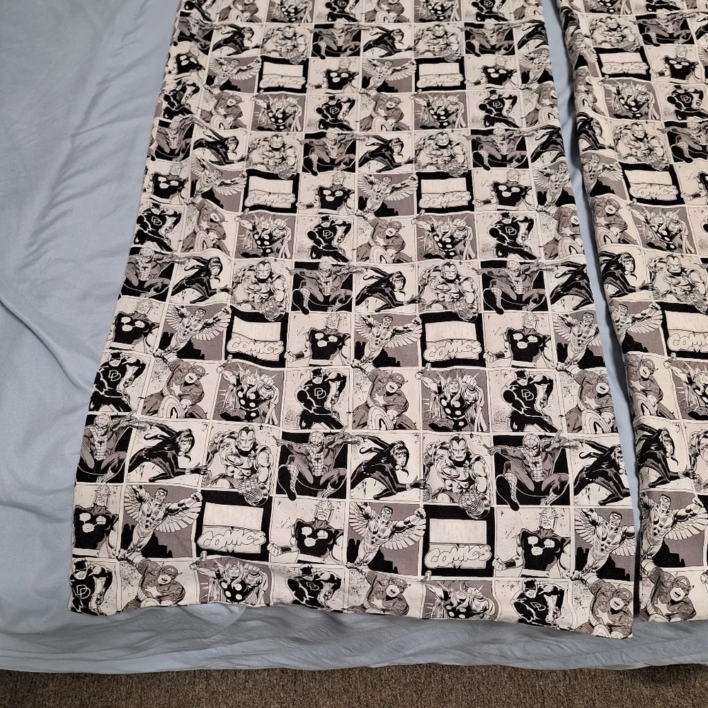 A pair of Marvel comics pillow cases. Great for Marvel fans of any age.